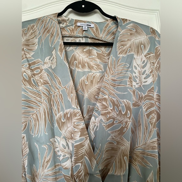 Fashion Nova Top/Dress with Leaf Pattern Size S - Picture 2 of 7